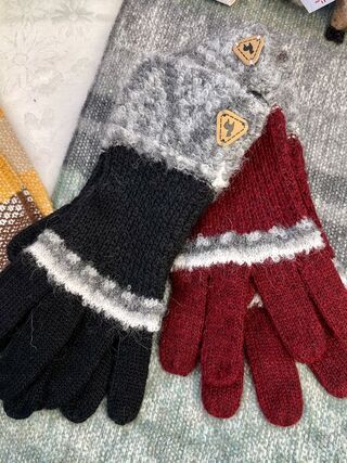 Alpaca Gloves- Blk/Grey & Burg/Grey